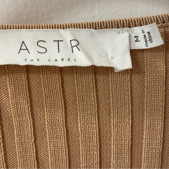 ASTR The Label Tan Ribbed Top Bodycon Faux Twinset Neutral size M - Picture 3 of 10